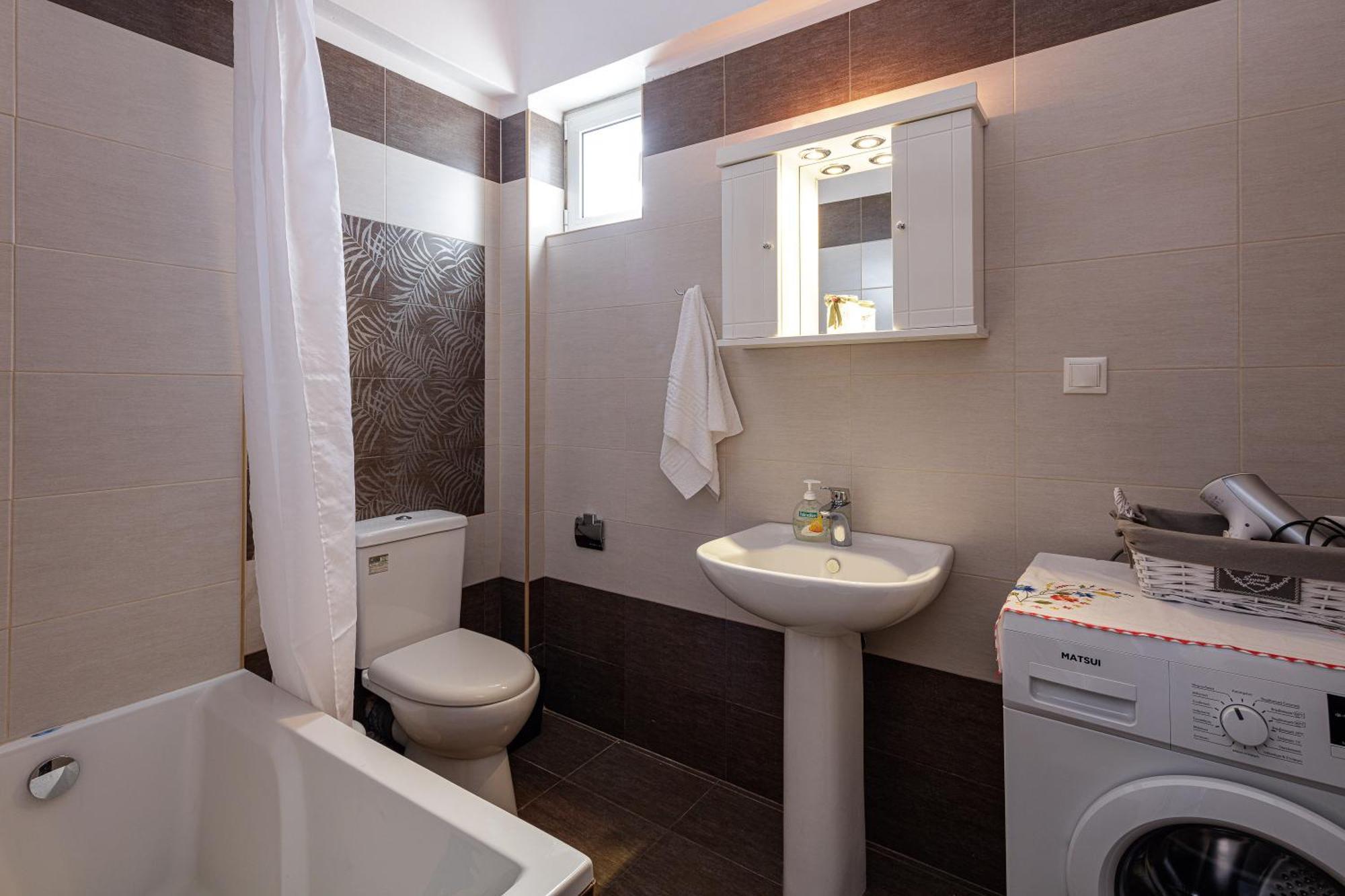 Vourvahis Seaview Apartment Karoti (Crete)